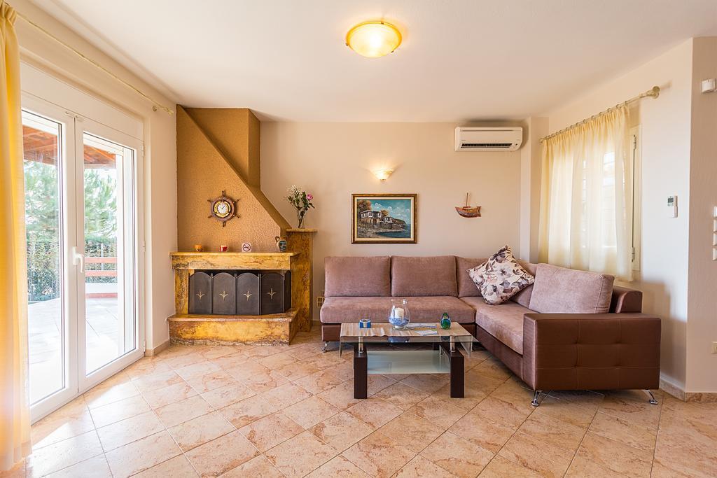 Villa Nefeli Akti Salonikiou B Ayios Nikolaos Bagian luar foto