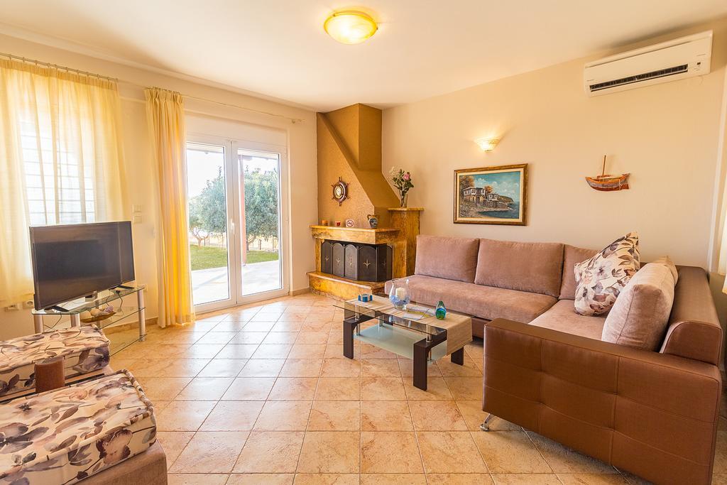 Villa Nefeli Akti Salonikiou B Ayios Nikolaos Bagian luar foto